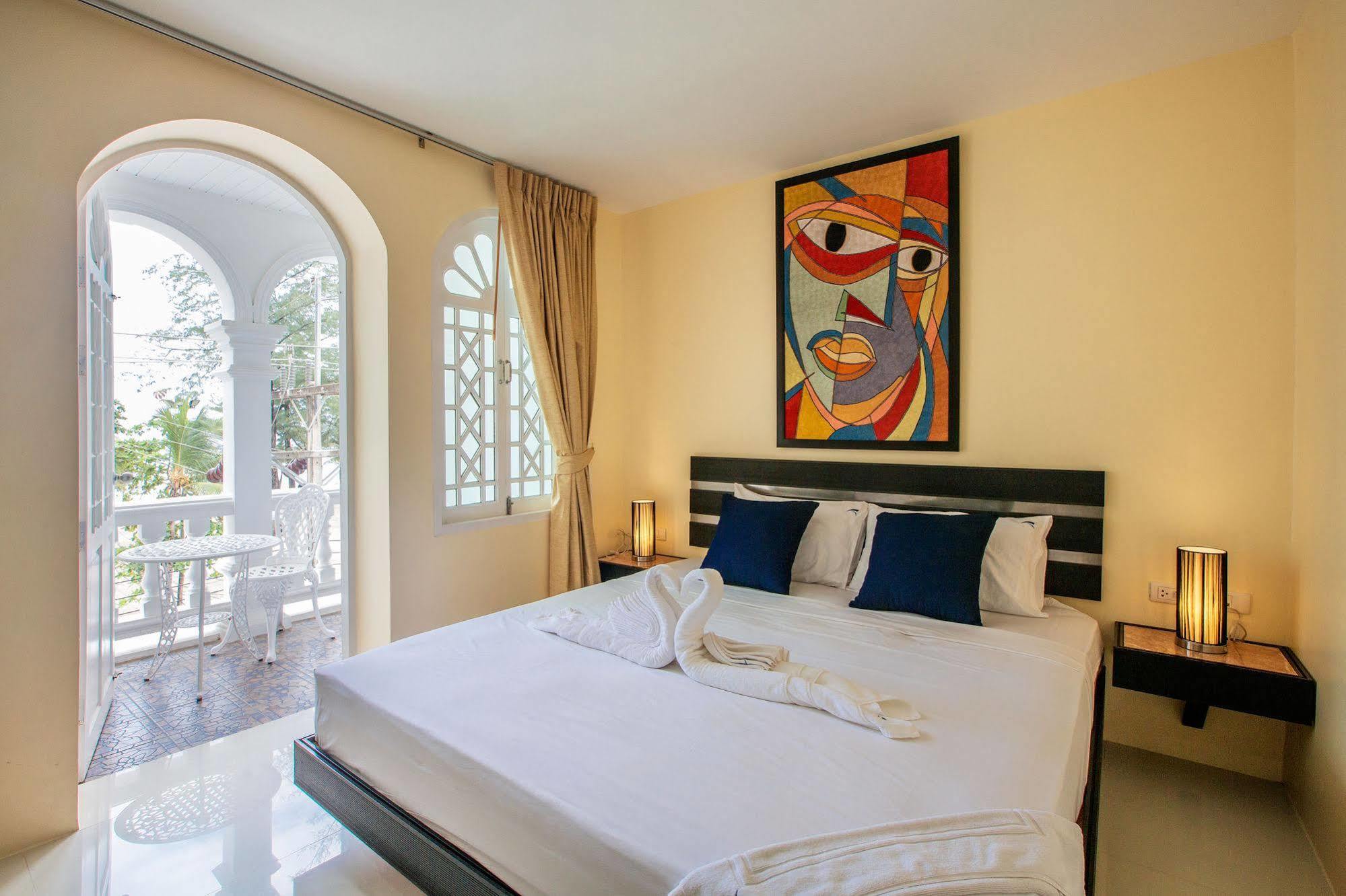 Patong Marina Hotel By Lofty Exterior foto