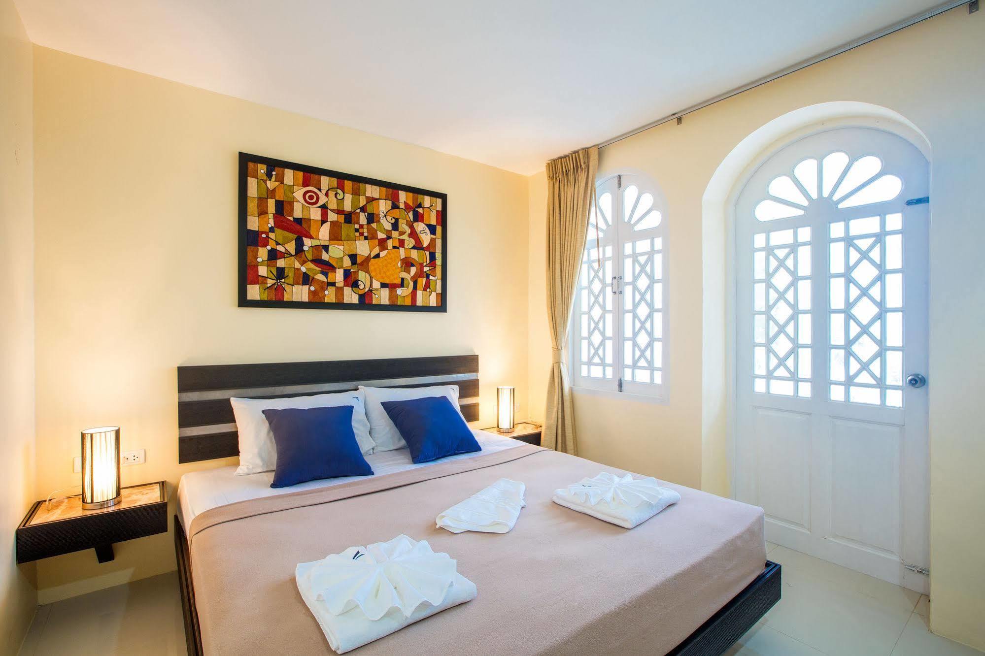 Patong Marina Hotel By Lofty Exterior foto